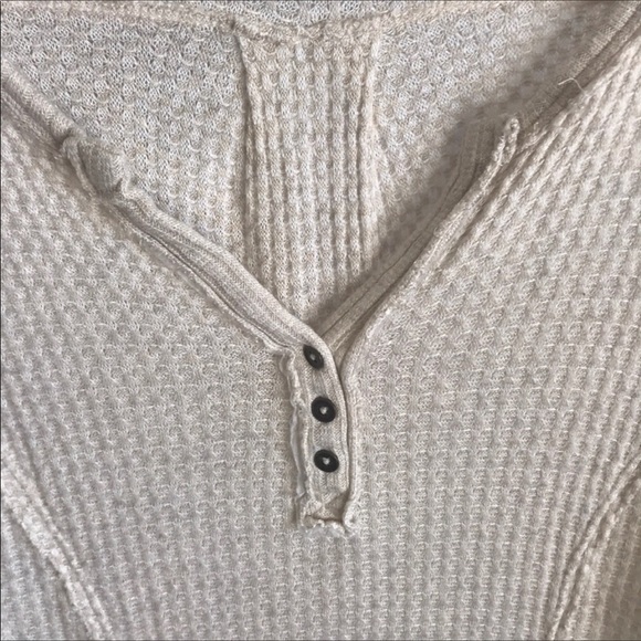 4 TOP BUNDLE 🌸 - Picture 9 of 9